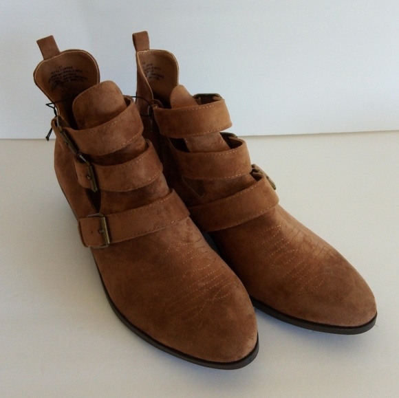 Women's Kelsey Triple Buckle Western Boots - Picture 2 of 7